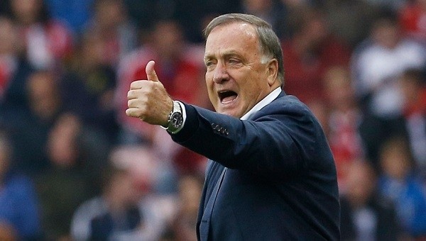 Fenerbahçe'nin yeni hocası Dick Advocaat ile dalga geçtiler