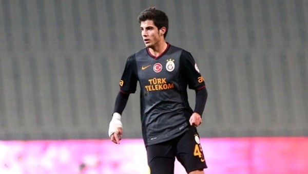 Galatasaray'da forma giyen genç oyuncu Oğuzhan Kayar, 1 yıllığına Aydınspor 1923 kulübüne kiralandı