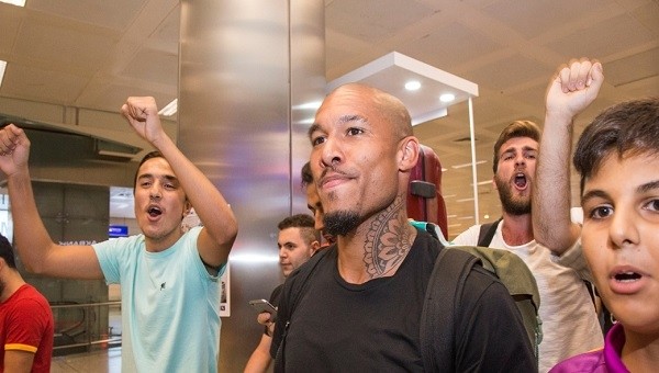 Galatasaray'ın yeni transferi De Jong İstanbul'da