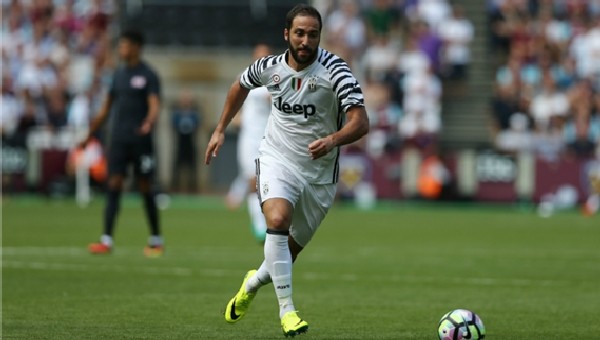 Higuain, Fernandao'ya özendi!