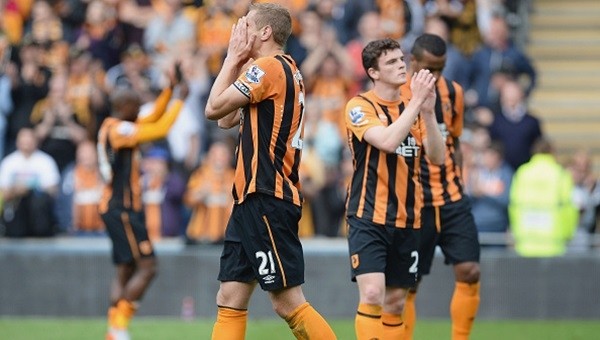 Hull City Premier Lig'e kırmızı kartla başlayacak!