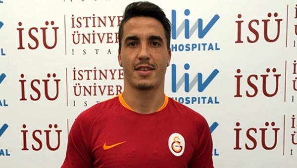 Josue Galatasaray'a törenle imza atıyor