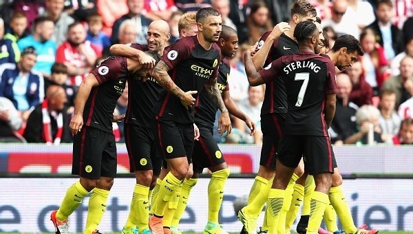 Manchester City hatasız gidiyor