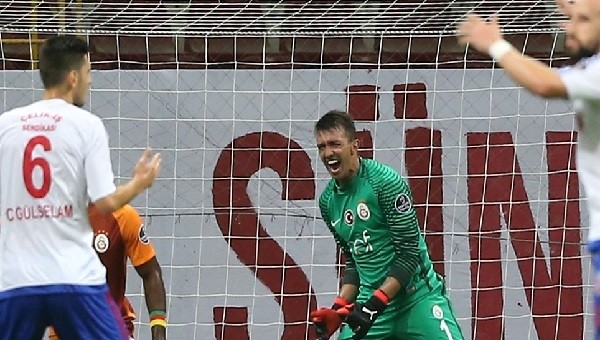 Muslera takım arkadaşlarına çok kızdı