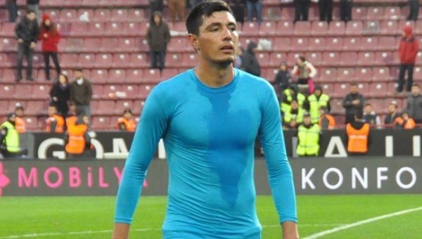 Oscar Cardozo için Malaga ısrarı