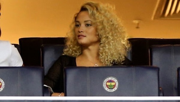 Rose Bertram'dan hakeme olay tepki