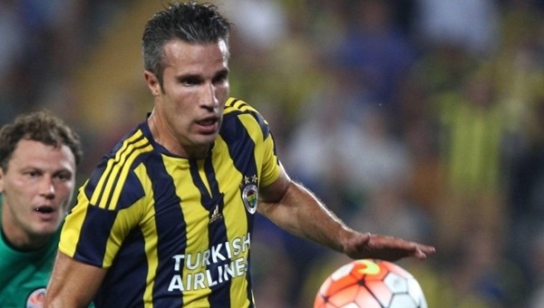 Stoke City'den Robin van Persie'den eli boş döndü