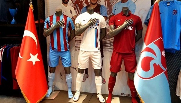 Trabzonspor'da formalar satışa çıktı