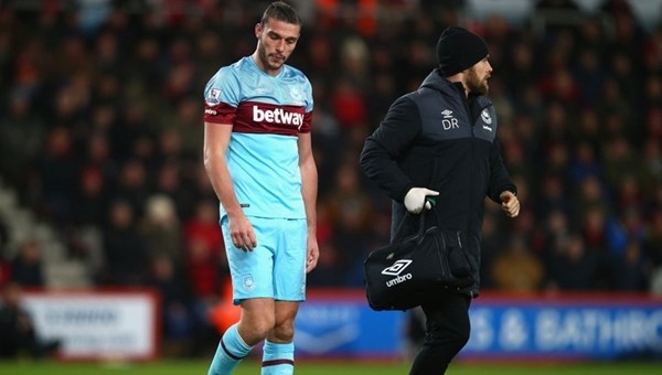 West Ham United'da Andy Carroll depremi