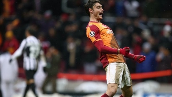 Albert Riera'dan derbi paylaşımı