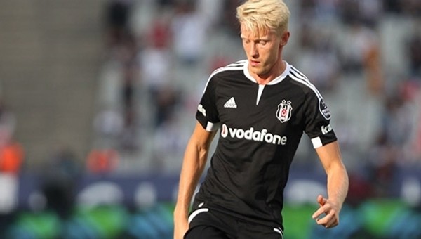 Andreas Beck'ten derbi paylaşımı