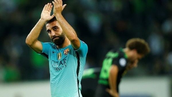 Arda Turan'dan minik hayranına Galatasaray yanıtı