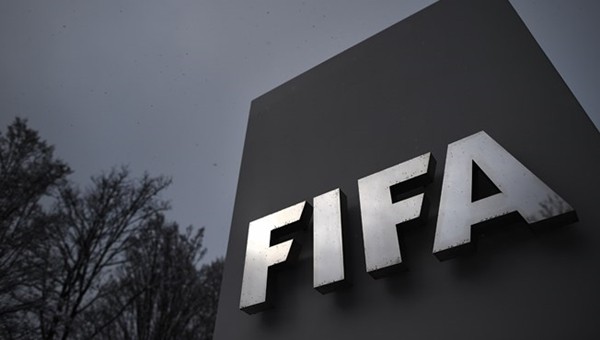 Atletico ve Real Madrid'e transfer yasağı