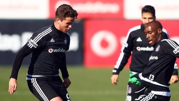 Beşiktaş'ın genç oyuncusu Twente'ye transfer oldu