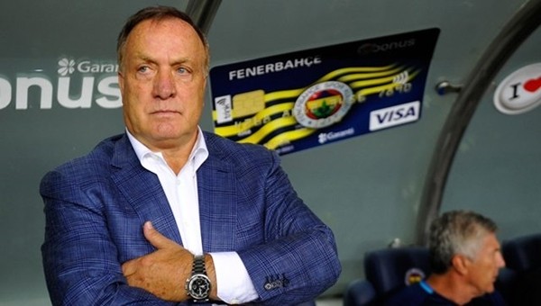 Dick Advocaat sistemi değiştiriyor