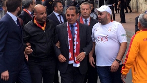 Dursun Özbek'ten derbi öncesi taraftarlara mesaj