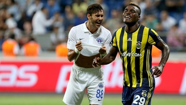 Emenike ilk kez bunu yaptı! Maçta...