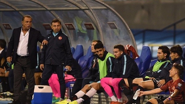 Emre Mor'a: tepki: 'Bu kafayla Ozan Tufan olamazsın'