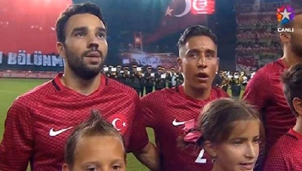 Emre Mor'dan İstiklal Marşı açıklaması