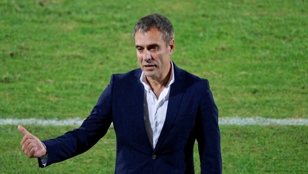 Ersun Yanal 3-5-2'ye döndü