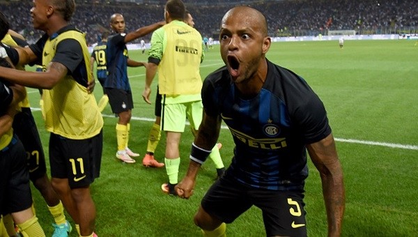 Felipe Melo'nun ona olan sevgisi bitmiyor!