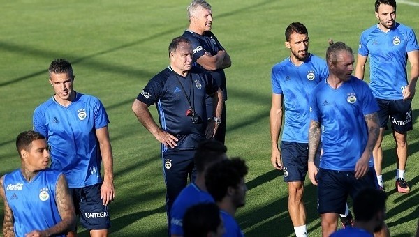 Fenerbahçe'nin ilk 11'i! Van Persie kadroda mı?