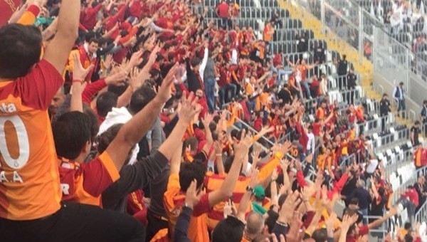 Galatasaray taraftarları Vodafone Arena'ya girdi
