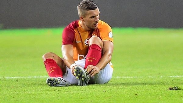 Galatasaray'a Lukas Podolski şoku!