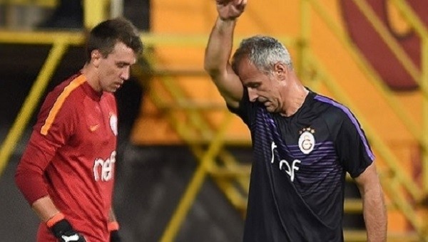 Galatasaray'da Muslera - Frans Hoek gerginliği bitmedi