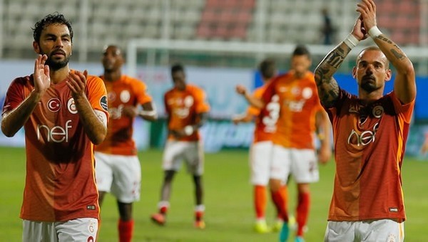 Galatasaray'da taraftarlar krize el koyuyor