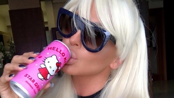 Jelena Karleusa'dan bir Hello Kitty paylaşımı daha