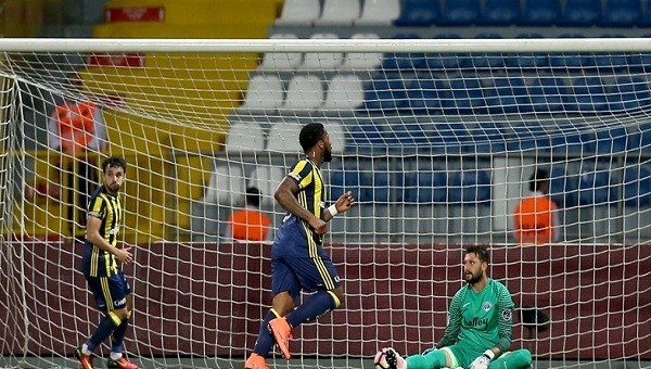 Jeremain Lens 3 golün 2'sinde asisti yaptı