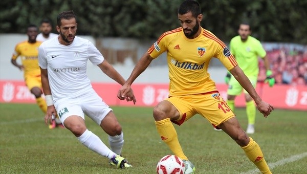 Kayserispor zorlandı ama tur atladı