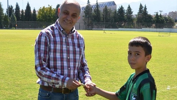 Minik taraftardan Denizlispor'a büyük destek