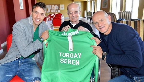 Muslera'dan Taffarel'e mektup