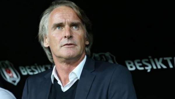 Oyuncular yıkıldı, Riekerink kaldırdı!