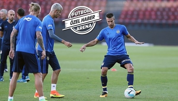 Robin van Persie yine sakatlandı