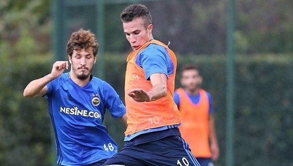 Robin van Persie'den antrenman paylaşımı