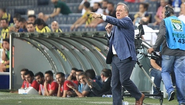 Rüştü Reçber'den Dick Advocaat'a Hakan Kutlu eleştirisi