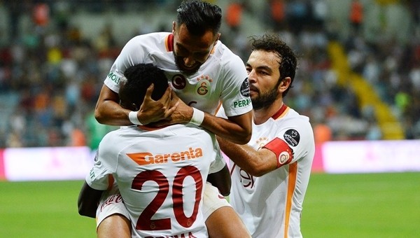 Selçuk İnan Galatasaray'da bir ilki yaşadı