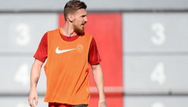 Serdar Aziz, ilk 11 için ısınıyor