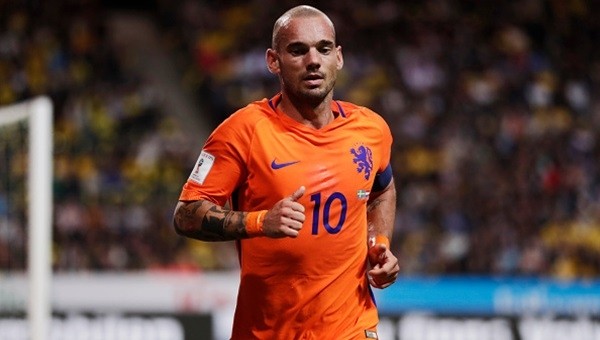 Sneijder kadroda, Fenerbahçeliler yok