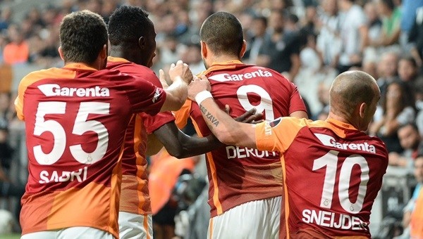Sneijder'in korneri tartışmalara neden oldu