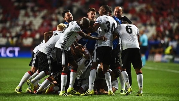 Anderson Talisca parasını çıkarmaya başladı!