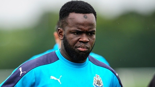 Tiote'ye darbe üstüne darbe