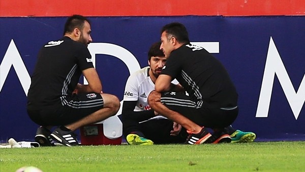 Beşiktaş'ta kaleci Tolga Zengin sakatlandı