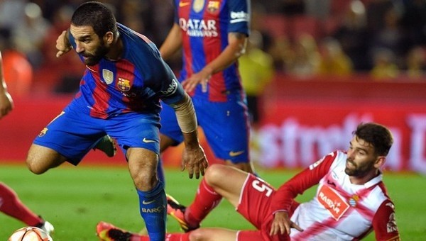 Arda Turan özel maçta sakatlandı