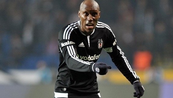 Atiba Hutchinson karta alıştı