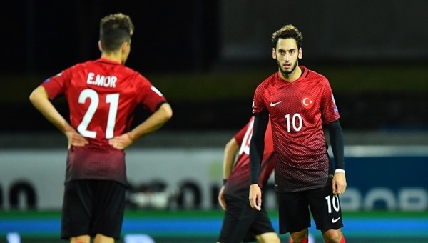 Ay-Yıldızlılardan ilk mağlubiyet! İzlanda 2-0 Türkiye maçın özeti ve golleri