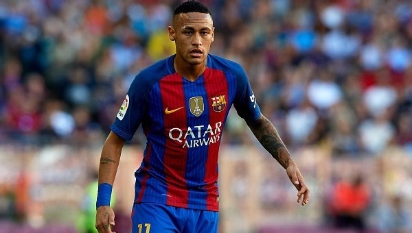 Barcelona'da Neymar sevinci